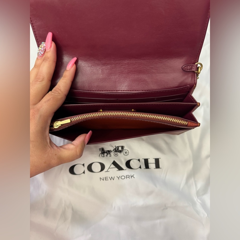 RareCoach Callie Foldover Chain Clutch In Signature Canvas With Rexy By Guang Yu - Picture 6 of 12